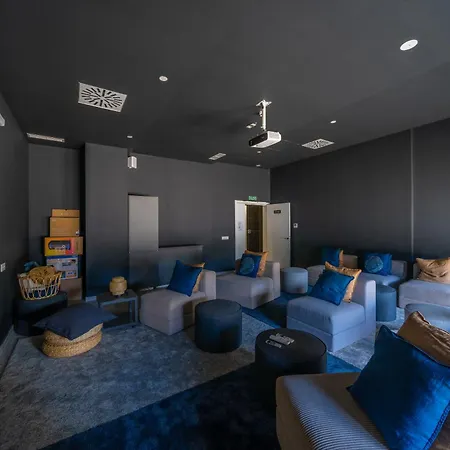 Apartment Xpce Urban 13 Skyline - Parking Free *