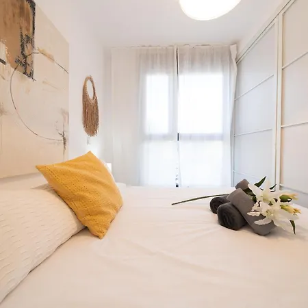 Xpce Urban 13 Skyline - Parking Free Malaga