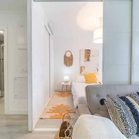 Xpce Urban 13 Skyline - Parking Free Apartment